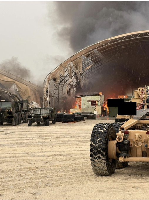 Grandes notícias 🚨

O Irã atacou um sistema de defesa aérea Patriot dos EUA nos Emirados Árabes Unidos (EAU) que diziam ser imune a ataques, e o transformou em sucata.

Se esta notícia lhe trouxe conforto, compartilhe e curta esta publicação ...    👏   👇