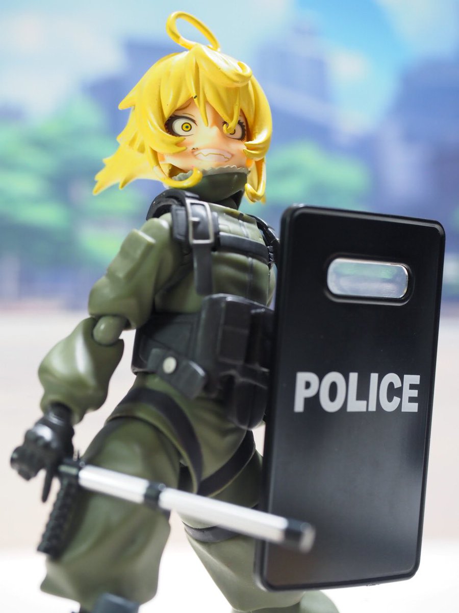 SfMBdzoLGf3DCWG's tweet photo. 新たな装備品でご満悦な少佐殿
随分前に入手していましたが最近開封しました 似合いすぎだな
#幼女戦記 #フィギュア撮影 #figurephoto #toyphotographer #photographer https://t.co/3pc5cEqWrn