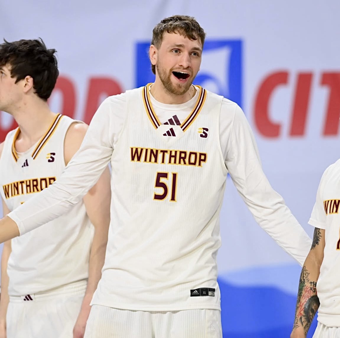 Interluder tweet media