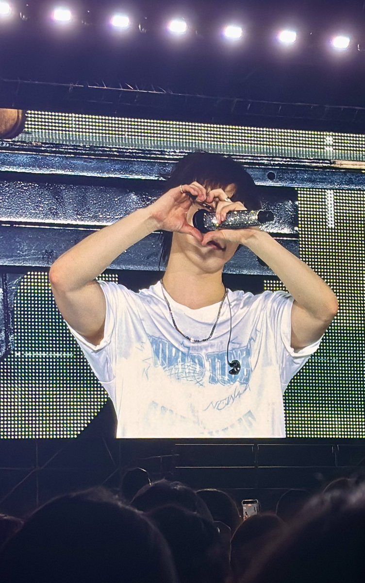dinonoona's tweet photo. What a night with svt 🥹 until next time, my stars!! 🫶🏻✨ https://t.co/QxdLfTDtUo