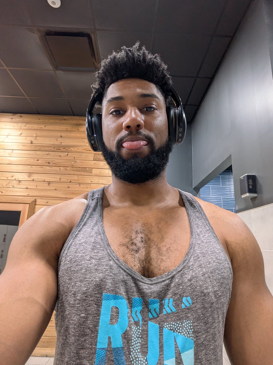 Jigglybuff tweet media