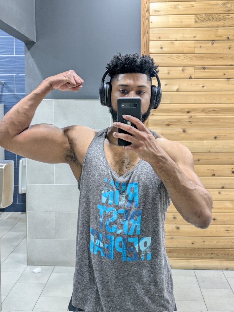 Jigglybuff tweet media