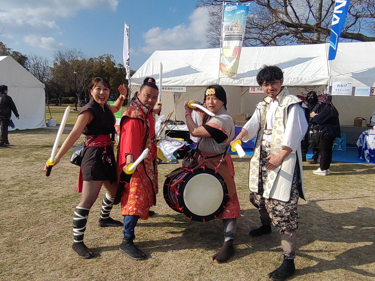 sarutobi_sasuke's tweet photo. 暁に候！
猿飛佐助、御前に参上仕る！！！

午後2時より、#IKUSA 殿の戦場
チャンバラ合戦に出陣いたす！

佐助軍のお越しお待ちしておるψ(｀∇´)ψ

#信州上田おもてなし武将隊
#猿飛佐助
#モノチカ
#熊本城で会おう https://t.co/3jI25XkSMO