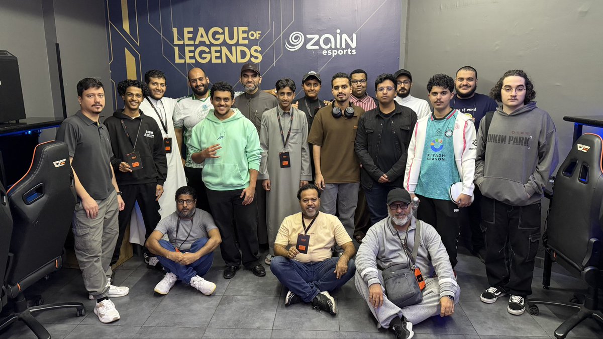 Essam Z. tweet media