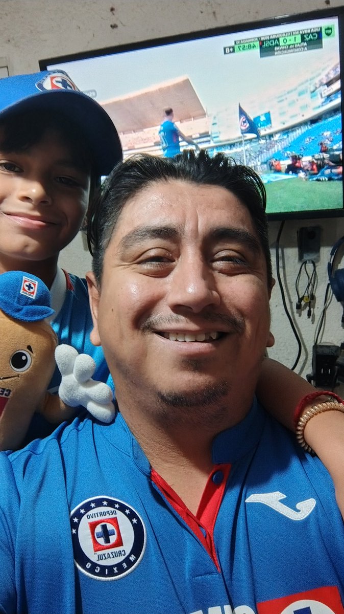 meme_0406's tweet photo. @TUDNMEX #SabadoFutbolero https://t.co/jImIw9ymSk