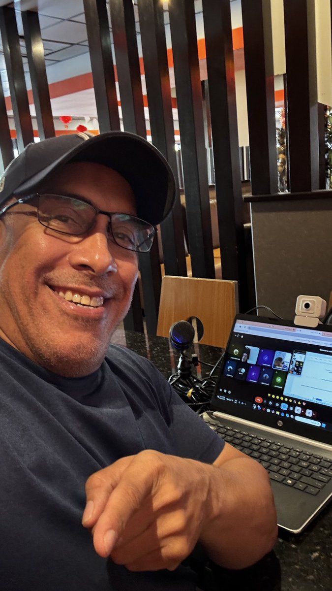 iancarlosventas's tweet image. Seguimos “DOCTORANDO ANDO” hoy VIRTUALMENTE con un Doctor desde Peru 🇵🇪, vamos con todo y como dice la juega Polo, “EDUCATE LO MÁS QUÉ PUEDAS” #drventas #doctorando #ando 🇵🇦🥇👨‍🎓💡🎬🛜💪🎤🥼🎓