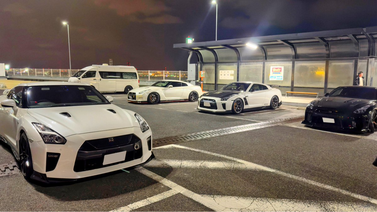r35GTR_you's tweet image. 土晩の日常🚗
某スポットへ✨
平日は暖かいのに、なぜか土晩は寒い🥶
#GTR #R35 #ナイトツーリング