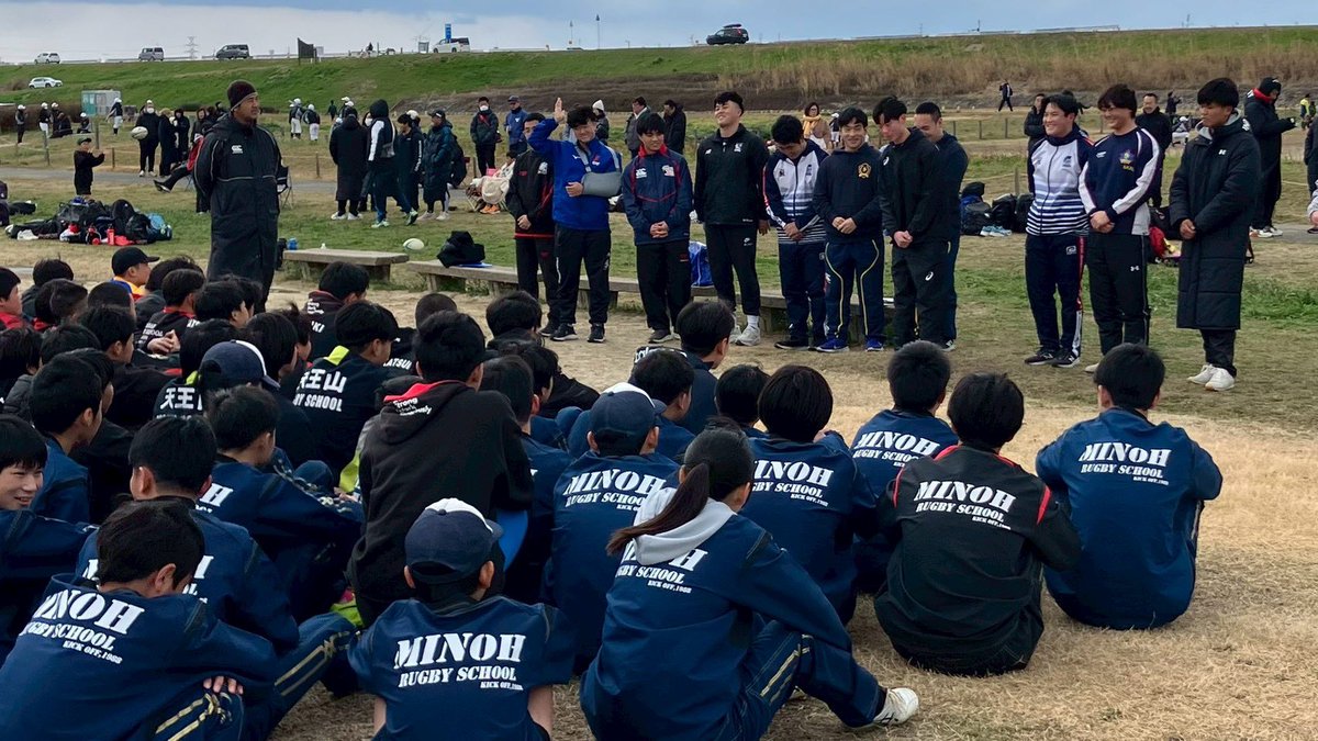 tennozanrs's tweet photo. 【中学部】北地区卒業記念試合
3/7(土)淀川河川敷大塚地区で中学生、高校生、大学生の卒業イベントがありました。高校生、大学生は中学生の頃一緒にプレーした仲間と久しぶりに再会して皆んなとても楽しそうにプレーしてました。 https://t.co/O9ocusKHFI