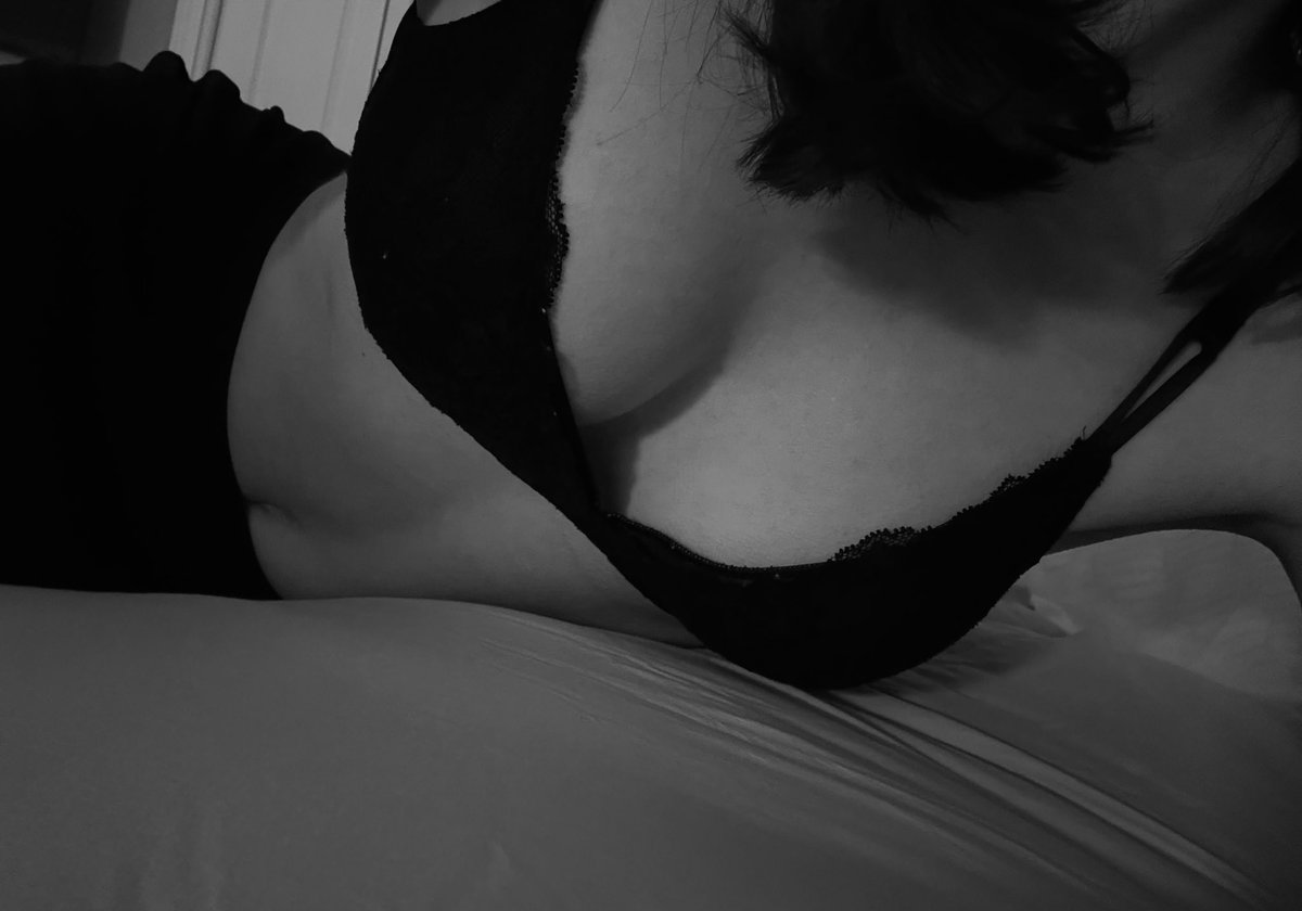 kat ✩˚.⋆☾⋆ tweet media