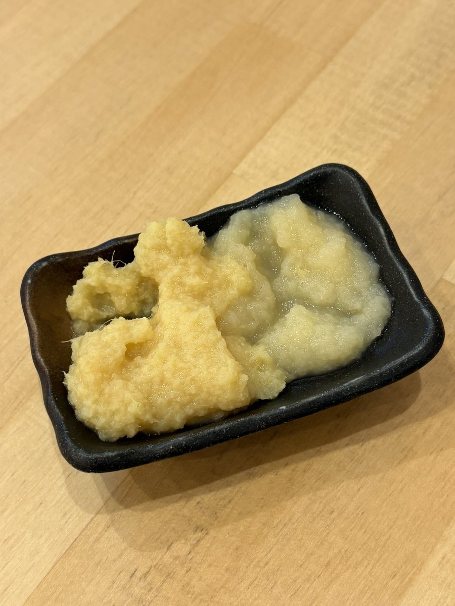 TERU_daiki's tweet photo. 『ご協力のお願い』

お世話になります。
本日3/8(日)の朝ラー帯で、画像のようにすりおろし生姜とニンニクを残される方をお見受けしました。

もしかしたら食事摂取中、体調不良になってしまわれたのかもしれません。
もしかしたら食べられると思ったのかもしれません。 https://t.co/1INs4STJ2I