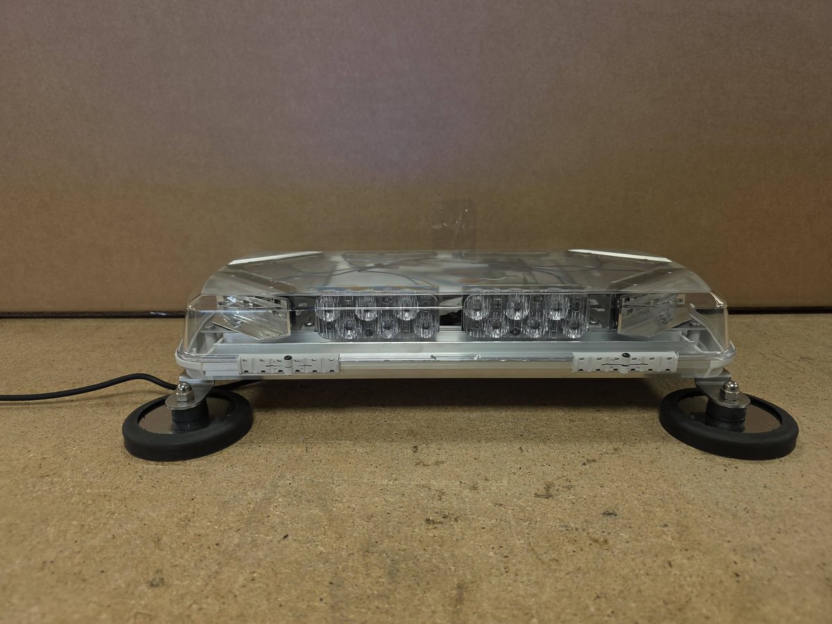 SVLIGHTS's tweet photo. Whelen Mini Century Mag Mount Ligthbar build by SV Lights.

User selectable flash patterns
Cigar lighter plug switching.
12v

Ideal for a variety of uses where a high level of conspicuity is needed responding to Emergency situations.

SV Lights
01749 830000 https://t.co/xHZNwFFPcn