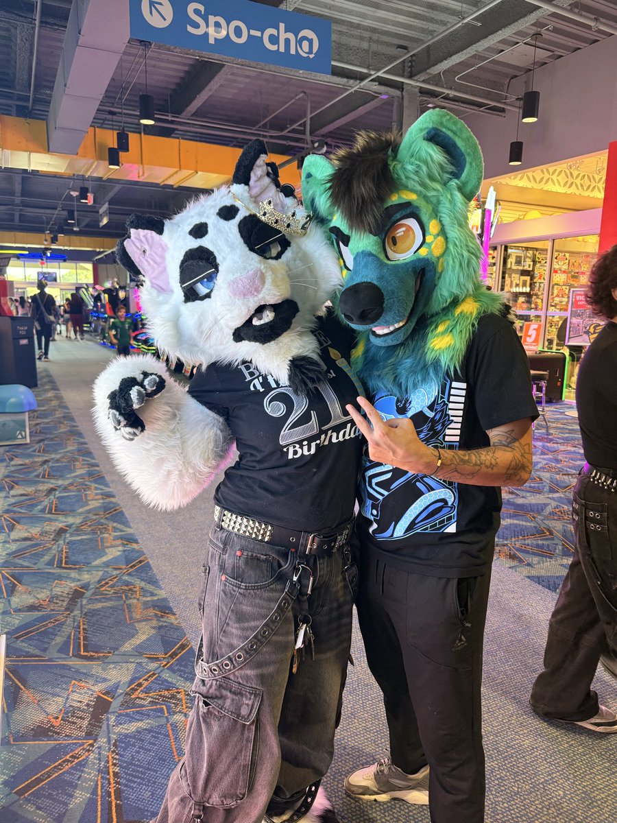 KichekoYeen's tweet photo. Kicheko’s first event was a success! Thank you to everyone who invited me in and showed me love. Until next time #furbuddy #kicheko #yeen
@brotherboofer @sumdingo https://t.co/wnvHqbp8Mc