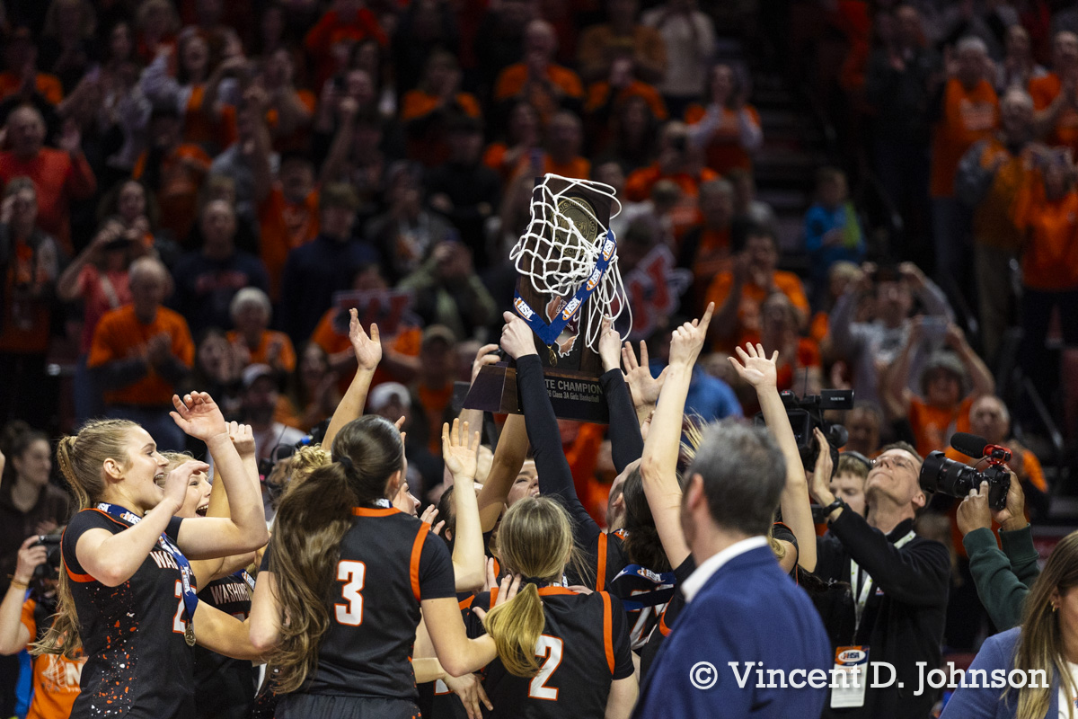 VincentDJohnson's tweet photo. #TazwellCounty, Illinois taking home two girls 🏀#basketball state titles today. 
🏆1A Deer Creek-Mackinaw
🏆3A Washington

@DCM_Chiefs @DMladychiefs @wchs_308gbb
@wchs_308sports https://t.co/fRczAl0Jkf