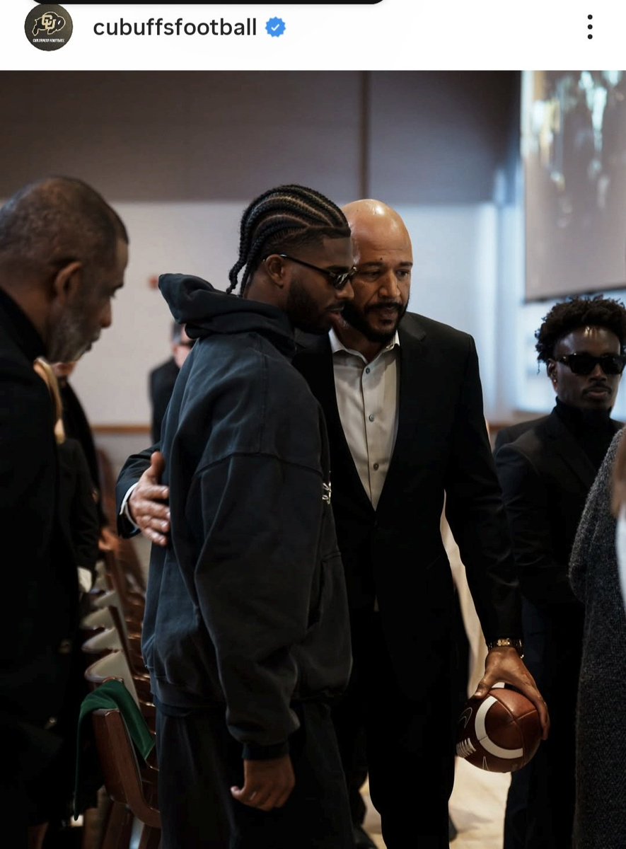 #12  Paid his respects to #227DOM 🙏🏾🙏🏾