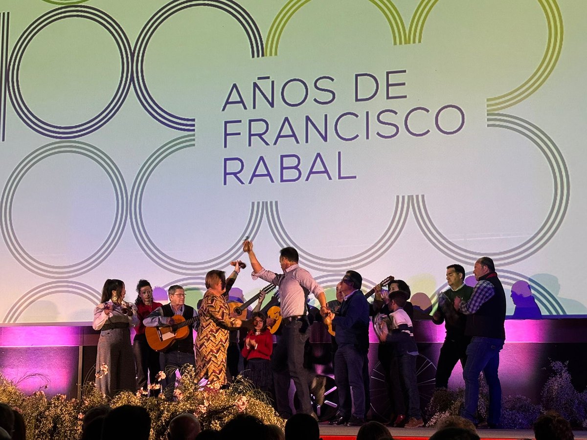El legado de Paco Rabal es el orgullo y el ejemplo que, desde nuestra tierra, se puede conquistar el mundo. 

Gala Francisco Rabal, con motivo de su 100 aniversario.

Enhorabuena, Eva Llorach, por el merecido galardón y gracias a nuestra cuadrillas de la Cuesta de Gos.