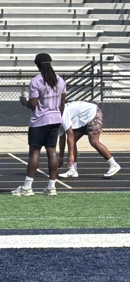 WHSpartansFB's tweet photo. Shout out to @Bryce_Brown75 and @APTAKF for putting in extra work today. #HWPO https://t.co/kQuiyLroue