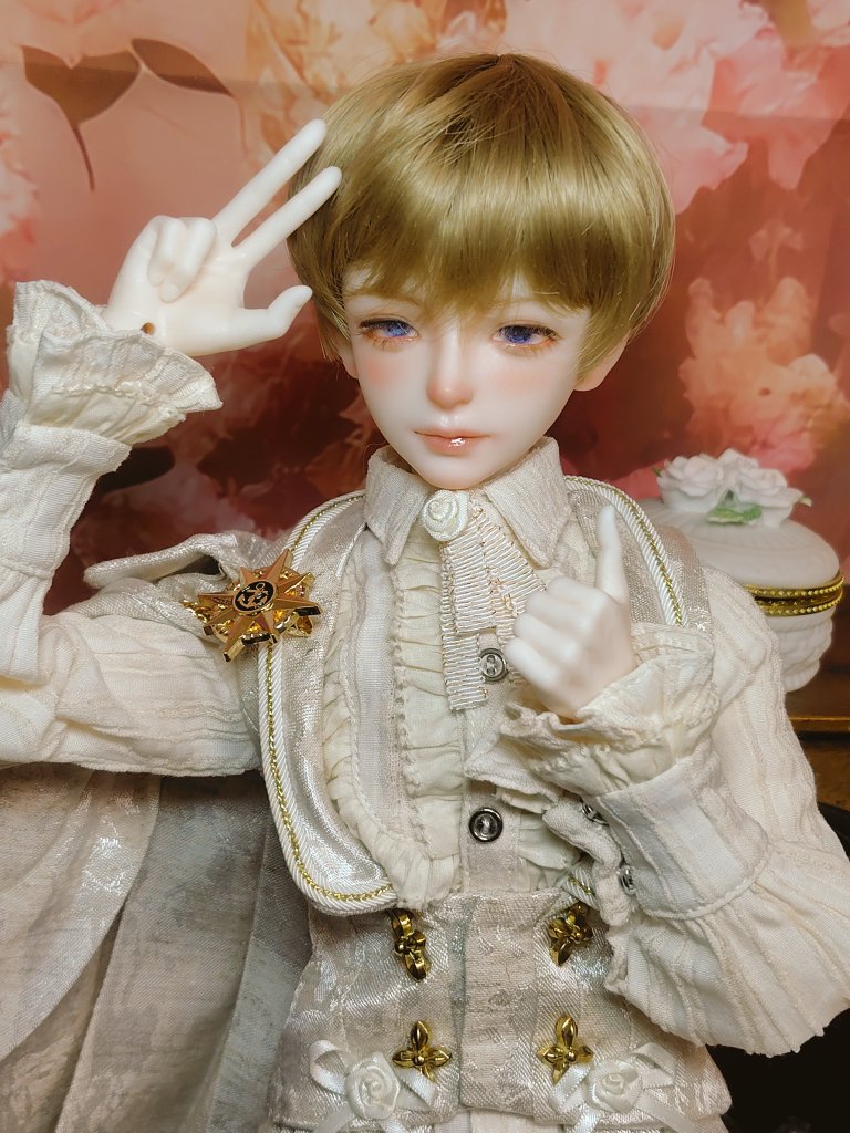 toristella_'s tweet photo. 自宅の未塗装のハンドですが、手の造形の参考に✨️ https://t.co/IErZ8JOrNU