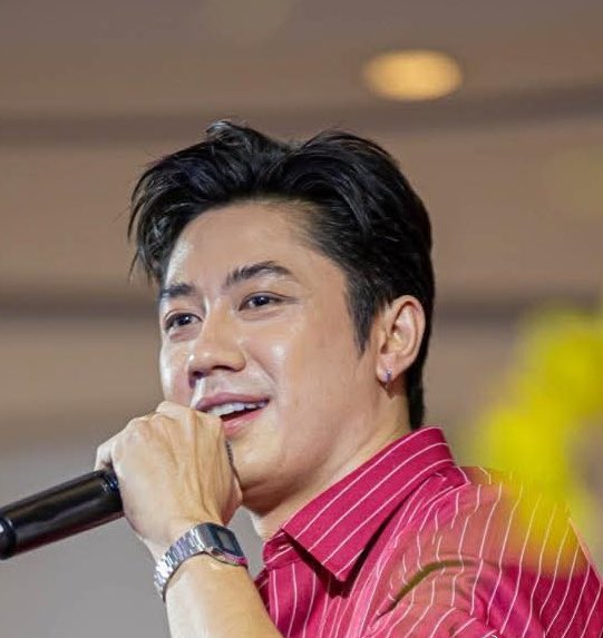 happyshipcp's tweet photo. I think most of audience didn’t want to see such a fat actor at 8.30
#แจมรชตะ
#jamrachata
@RachataJam 
#เหมันต์ตะวันรอน
@onehdthailand 
@onedofficialth https://t.co/D8TuJG2jVN