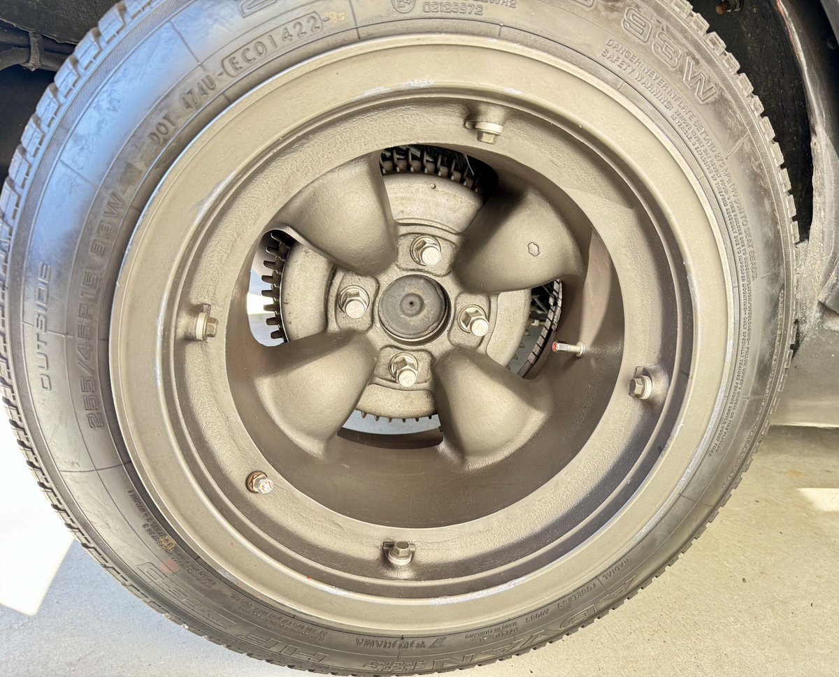 yasaimeijin0240's tweet image. 来週の横須賀のイベントに備えて、ホイールをゴッティに履き替え。🚗
240Zにはこのホイールがいちばん似合うと勝手に思ってます。😅
#s30z #240z #ゴッティ #旧車フェスタ #横須賀