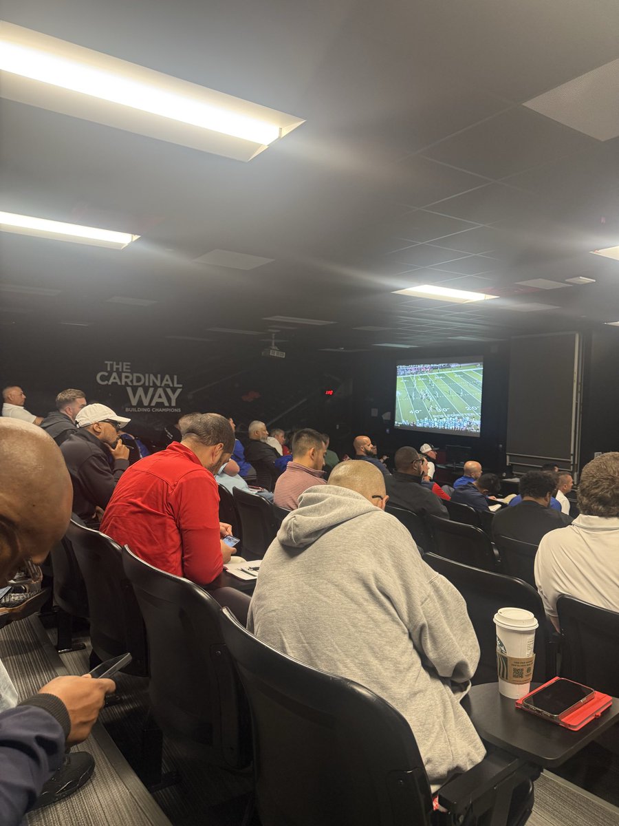 Coachbook1's tweet photo. Had a great time at the HWY 121 Clinic @FootballMelissa thanks for the hospitality!! @seagovillefb got better today!! https://t.co/kAL25WiN8V