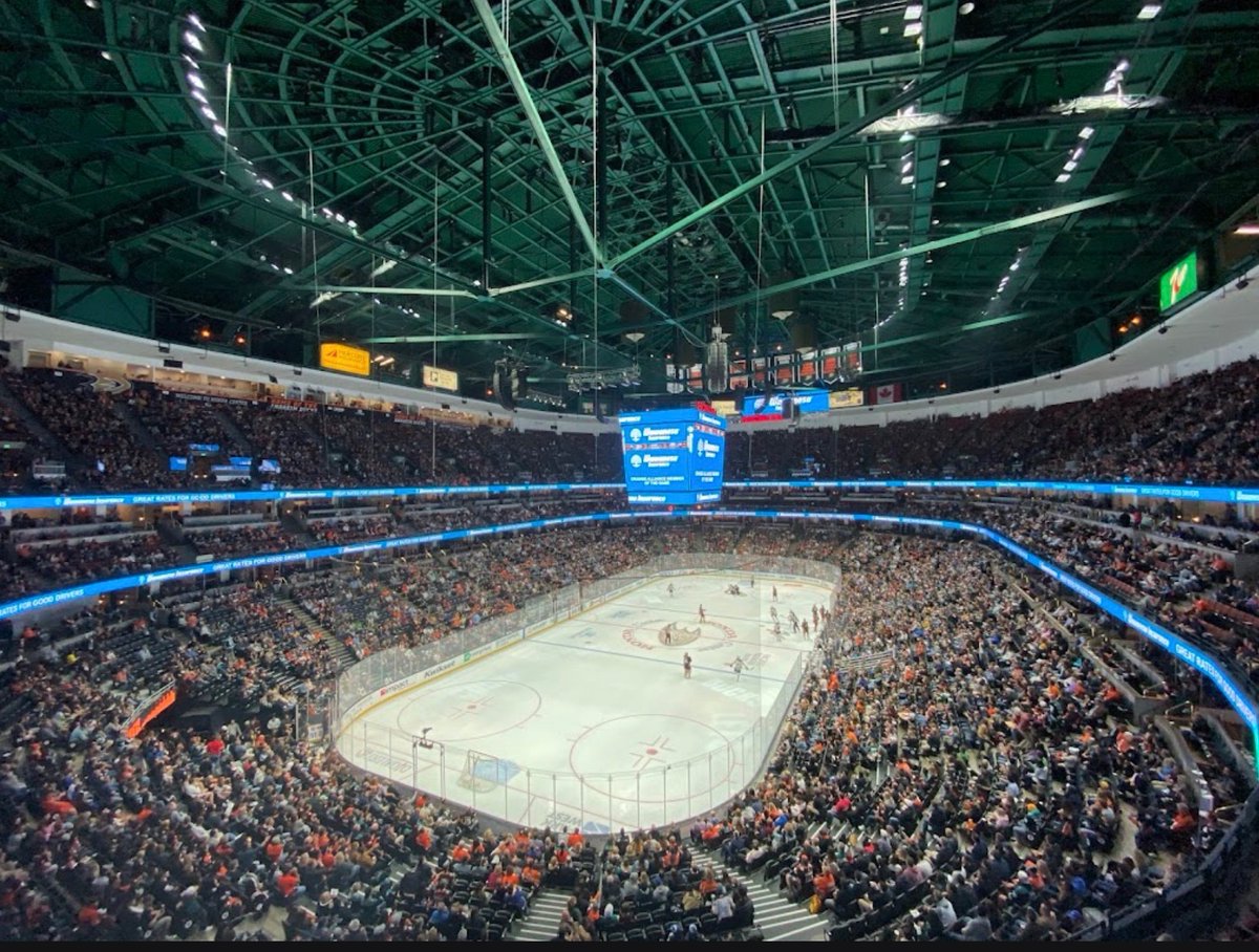 DiscussingNails tweet media