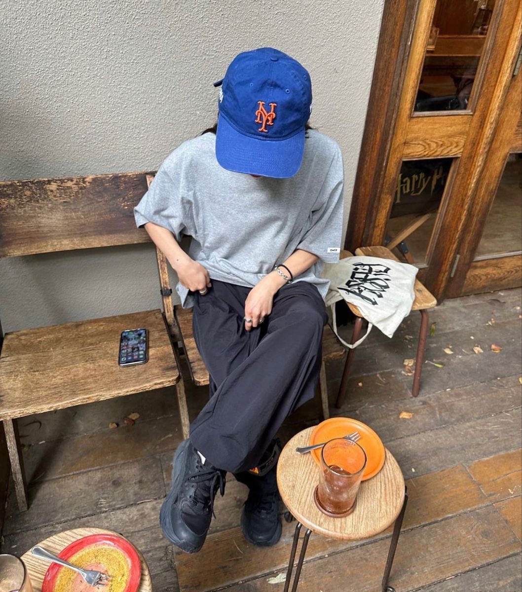 今日は部屋で仕事するからTシャツで過ごそうかな🫥