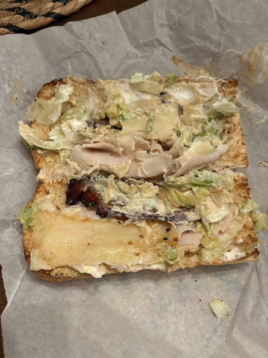 𝖆𝖘𝖍✨ tweet media