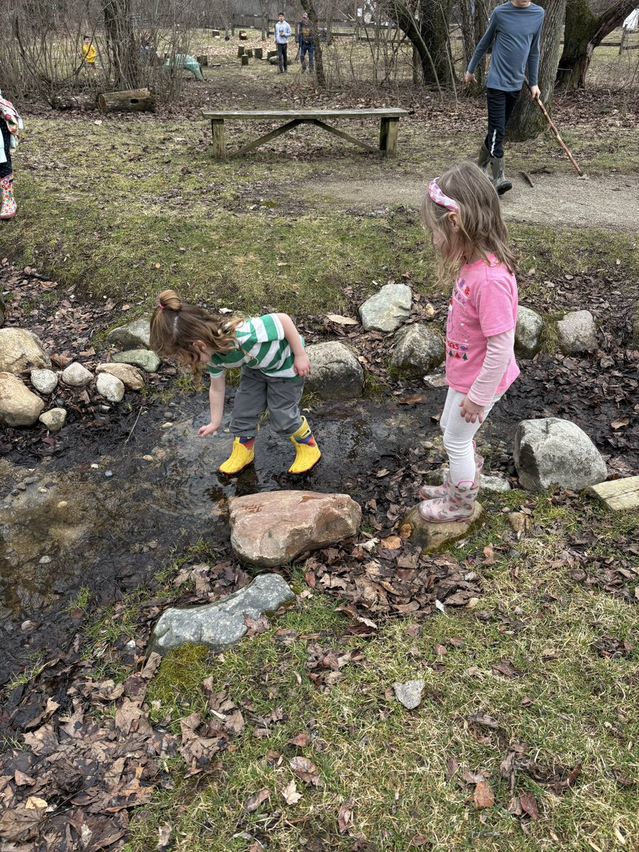 kle052789's tweet image. Fantastic unexpected visit to @KalamazooNature after last night’s crazy storms. #maplesugarfestival #soggywalk #optoutside #becausewecan
