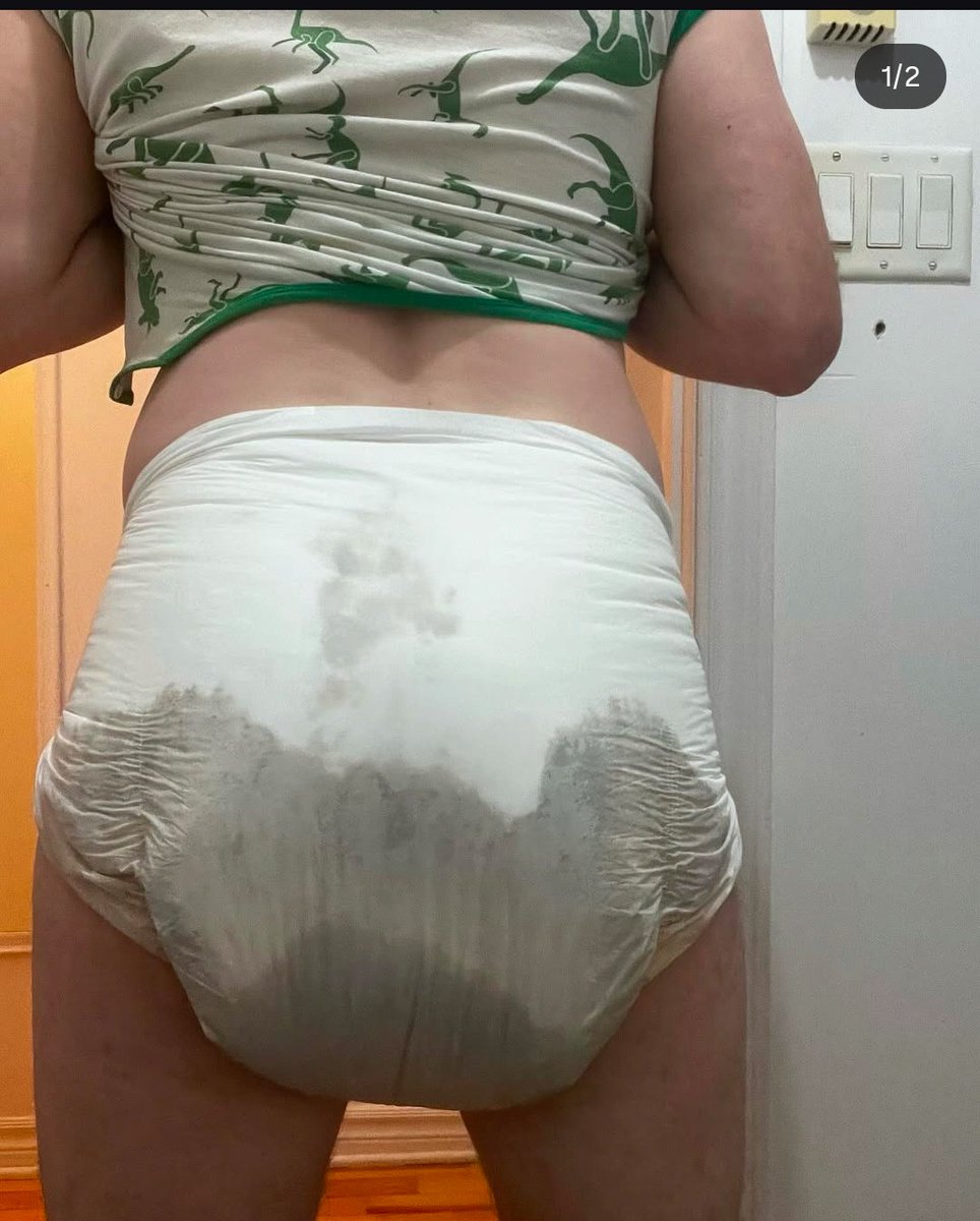 Cutelilstinker's tweet photo. The best thing about plain white diapies is that there's no hiding you being the biggest potty pants on the planet 🥹🧸🙈😖🍼 https://t.co/vydJuqcfLX