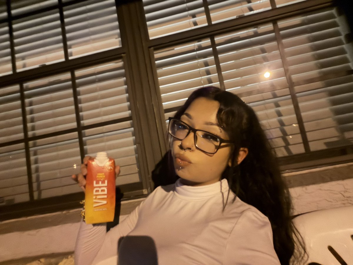 prttyflwrgurl's tweet photo. vibe should sponsor me what yall think https://t.co/0tMMg37ygX