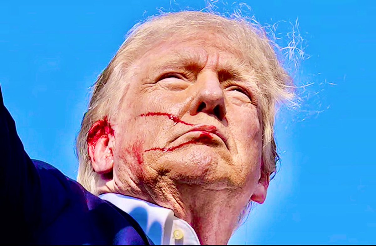 🇺🇸 ¡ESCUCHEN BIEN!  
Este hombre no es un político cualquiera.  
Donald J. Trump es el escogido de Dios para liderar y salvar a su pueblo.  
Una misión divina desde el cielo, no obra de hombres.  
¡Nadie lo toca! Lleva un manto de protección sobrenatural.  
Nació para esto: