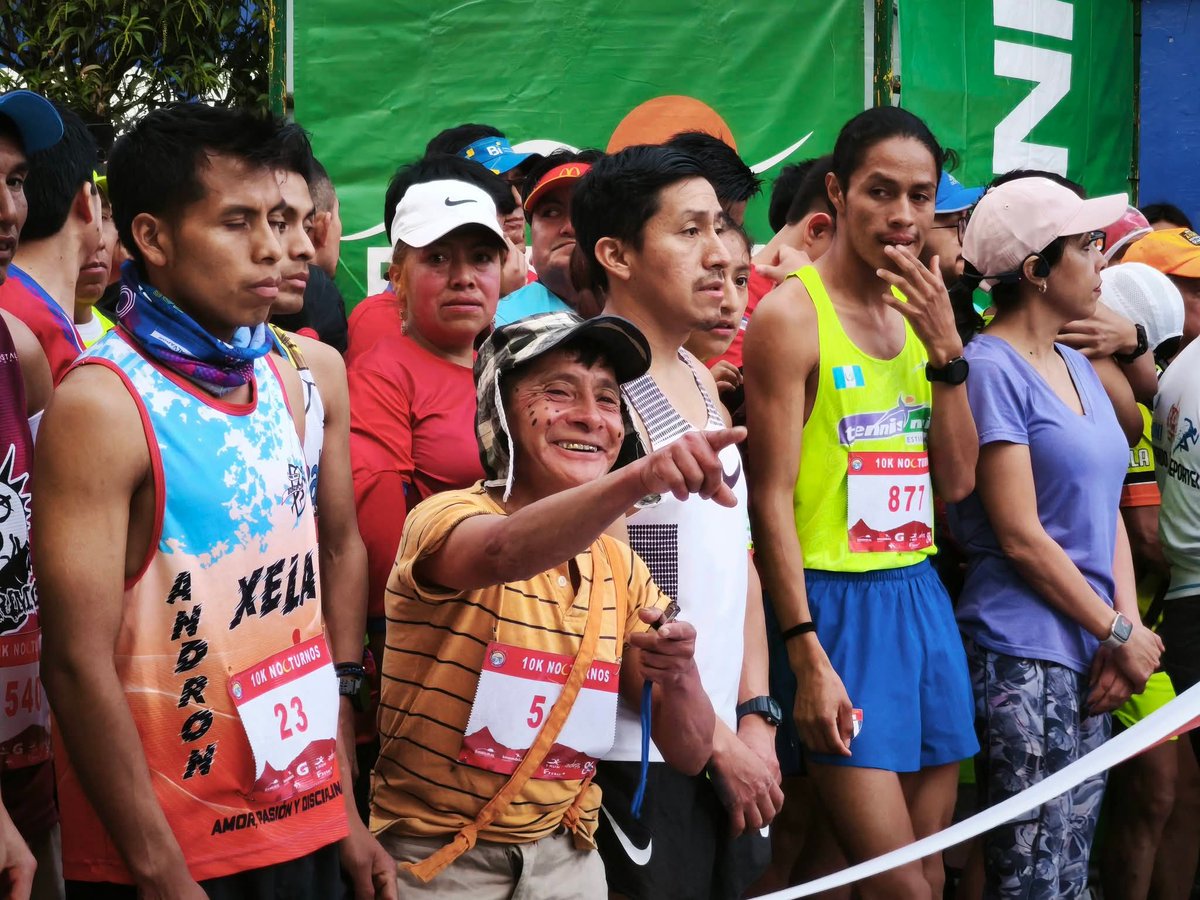 LocosPorXelaju's tweet photo. 📸 MILES DE CORREDORES SÚPER CHIVOS PARTICIPAN DE LA CARRERA 5K Y 10K EN CONMEMORACION DEL 84 ANIVERSARIO DE CSD XELAJU MC.

#InfoLPX
#VamosXela
#Aniversario84XMC https://t.co/gKBY0MQXX7