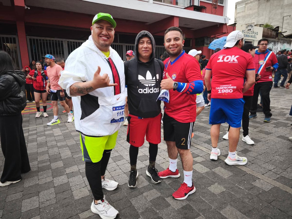 LocosPorXelaju's tweet photo. 📸 MILES DE CORREDORES SÚPER CHIVOS PARTICIPAN DE LA CARRERA 5K Y 10K EN CONMEMORACION DEL 84 ANIVERSARIO DE CSD XELAJU MC.

#InfoLPX
#VamosXela
#Aniversario84XMC https://t.co/gKBY0MQXX7