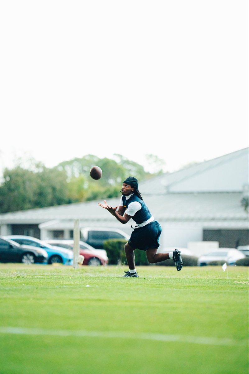 ChasejATH's tweet photo. Grind in Silence💯 @dburks88 @WarnerUFootball https://t.co/n7sWRTCK7N