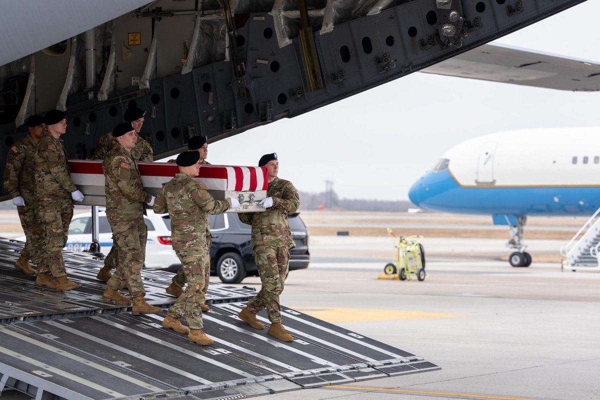 PHOTOS: Vice President Vance and @SLOTUS attend the dignified transfer of  the fallen heroes who gave the ultimate sacrifice for their country