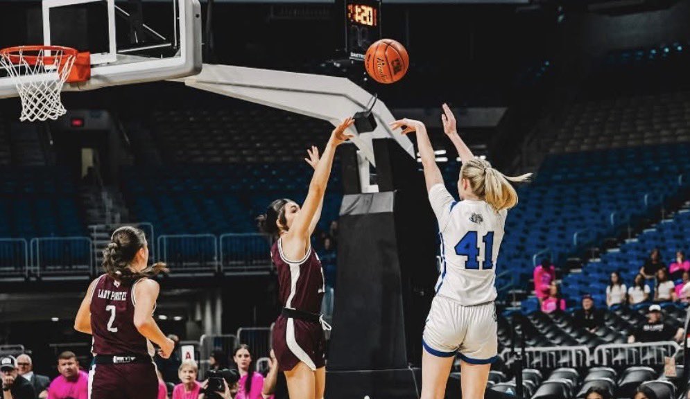 KaylynnQuinney's tweet photo. God opened the door, we just walked through it.
Back 2 Back State Champs 🥇
TYJ 💙 https://t.co/5eiVheN4WR