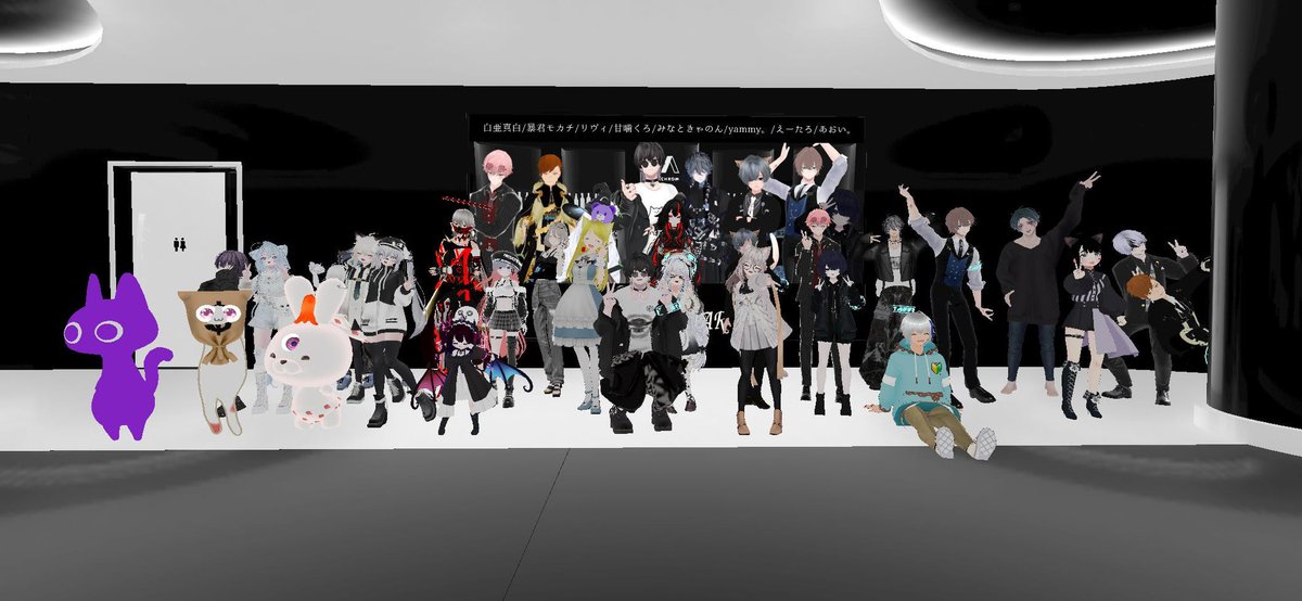 otone_mi_0's tweet photo. #cluster #BLACKBAR 🛋🖤 https://t.co/t4uvTLaMHB