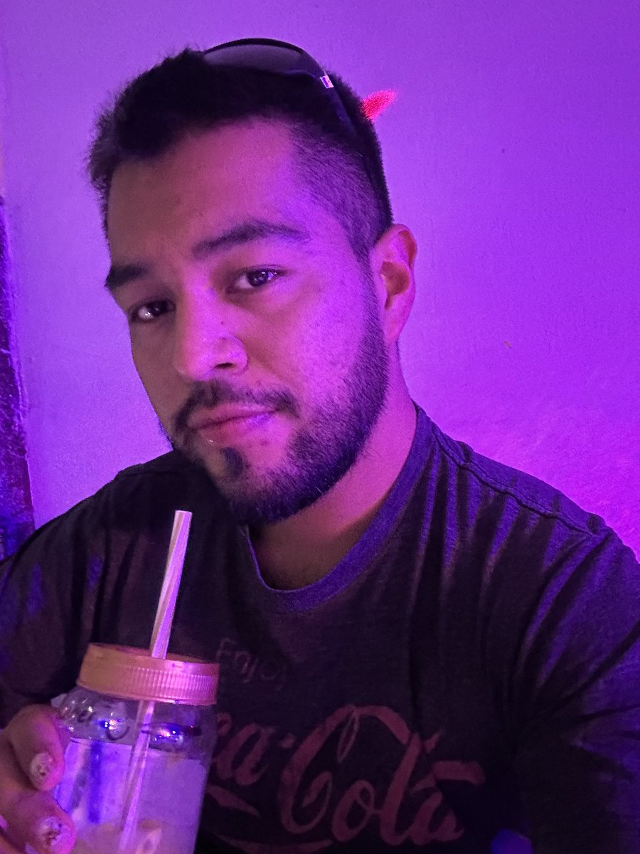 Mi dentista acabó su especialidad e hizo fiesta

Otra vez estoy borracha !!!!!!!