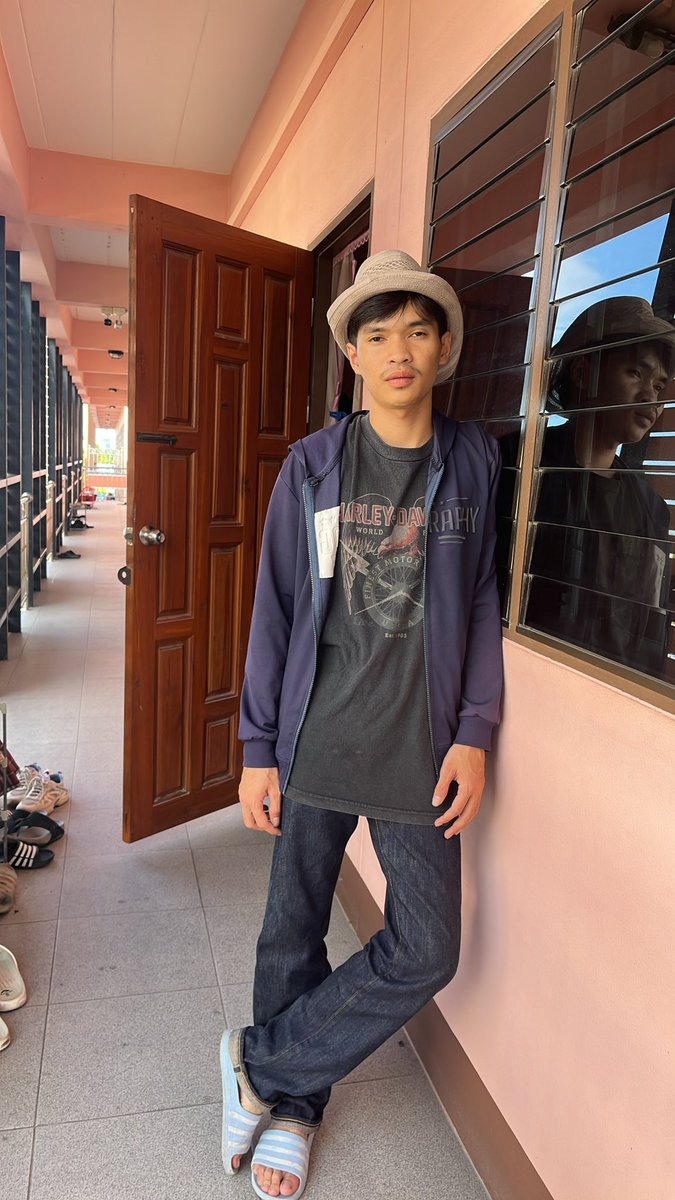 ลาบ tweet media