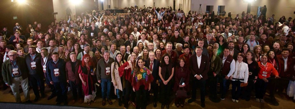 LaydaSansores's tweet photo. Hoy participamos en la VII Sesión Ordinaria del Consejo Nacional de @PartidoMorenaMx, un espacio de diálogo, reflexión y organización para seguir fortaleciendo nuestro movimiento.

Con unidad y convicción renovamos el compromiso de continuar impulsando la transformación de nuestro país, siempre del lado del pueblo y de la justicia social. Juntas y juntos seguimos construyendo el México que soñamos