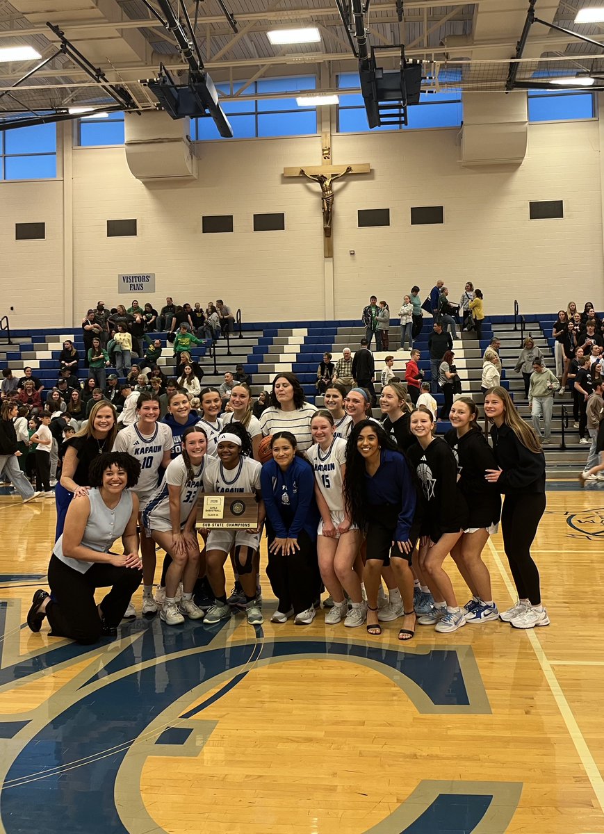 kmcathletics's tweet photo. Girls Basketball: FINAL! Kapaun defeats Bishop Carroll in the 5A Sub State Championship 57-44! STATE Bound!!! Way to go Ladies! Go Crusaders!!!! https://t.co/gMVFUo46pc