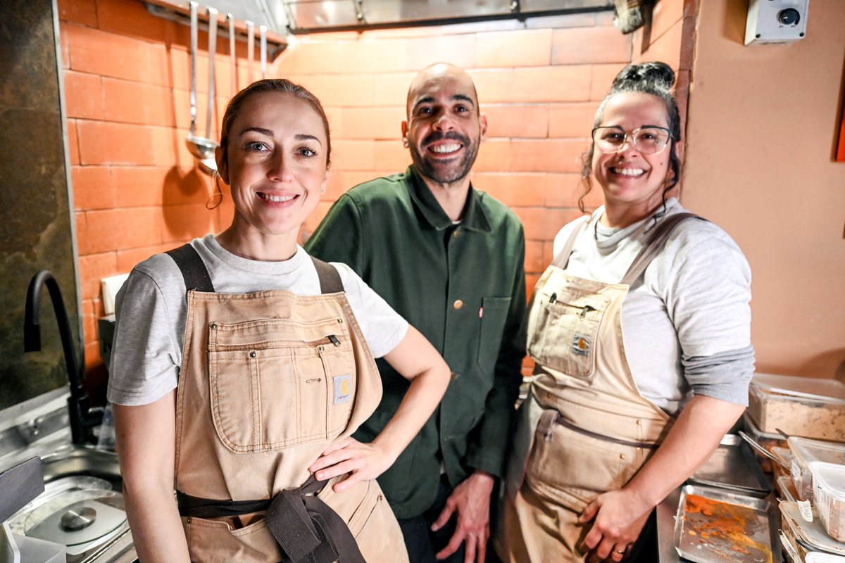hmltorres's tweet photo. ...mas já ninguém estranha – ou se atreve a estranhar – que uma mulher seja a empresária, a chef, a sommelier, o génio criativo. Em Lisboa, são delas alguns dos melhores restaurantes da cidade. Na @TimeOutLisboa, fizemos esta lista para o provar. https://t.co/Qms2lRKwqS