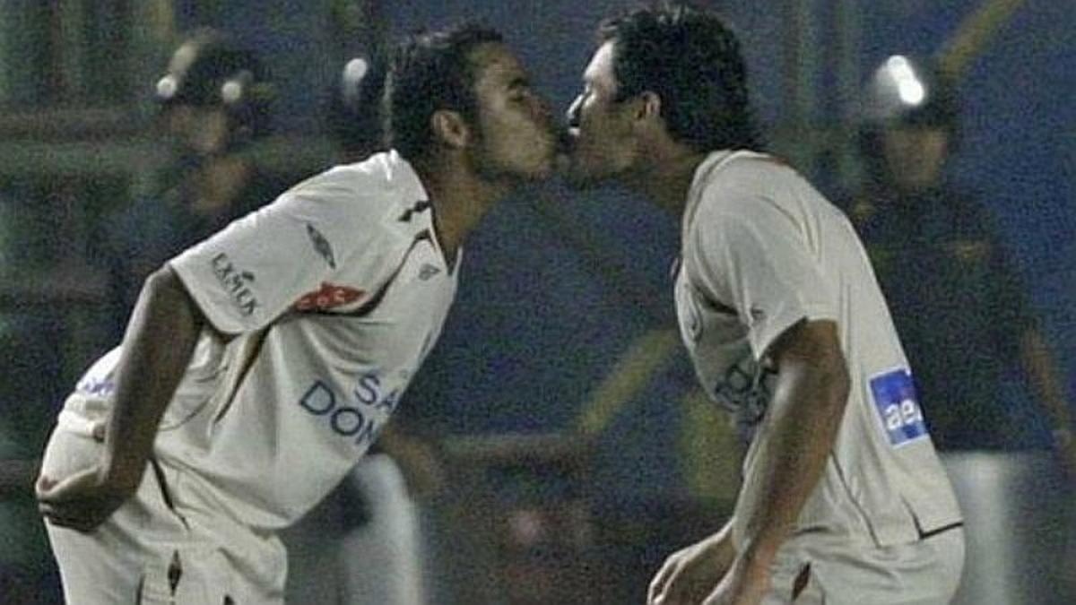 leo160397's tweet photo. @theDraCkU @fanaticospe Hombres?? Ustedes son cabros https://t.co/JB6NtVIIvd