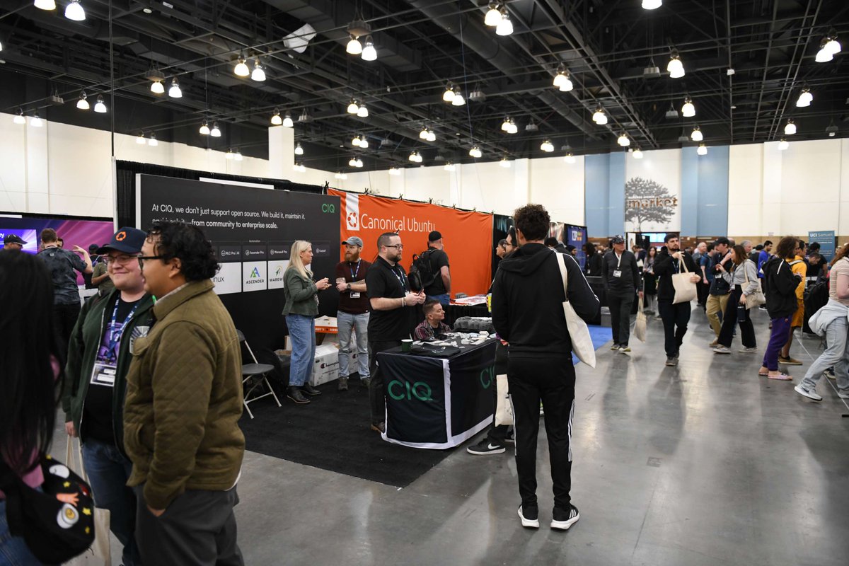 socallinuxexpo tweet media