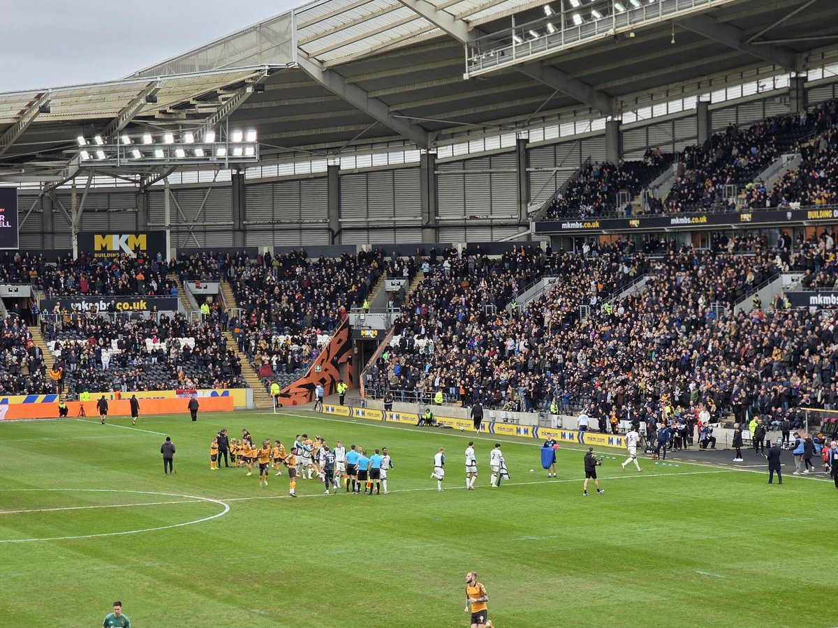 Cbacbt's tweet photo. Hull away. Another 3 points. Millwall are massive. https://t.co/VGjwGQl1QL