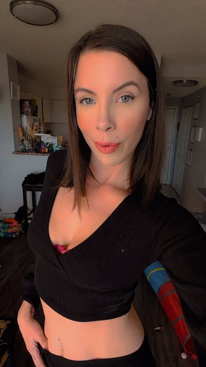 Lady Orchid tweet media