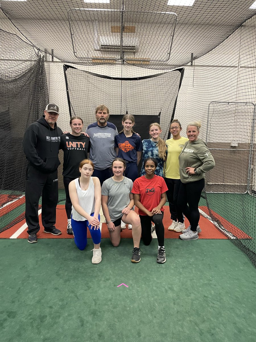 addisonb_2029's tweet photo. Had an amazing hitting clinic today with Kerri Cobb Harrison,Tommy Harrison, and Bobby Wills and finished with a pitching lesson with Kerri. Got some good swings and reps in before our scrimmages this week for Byrd 🧡🐾 https://t.co/vcOQVJkiJD