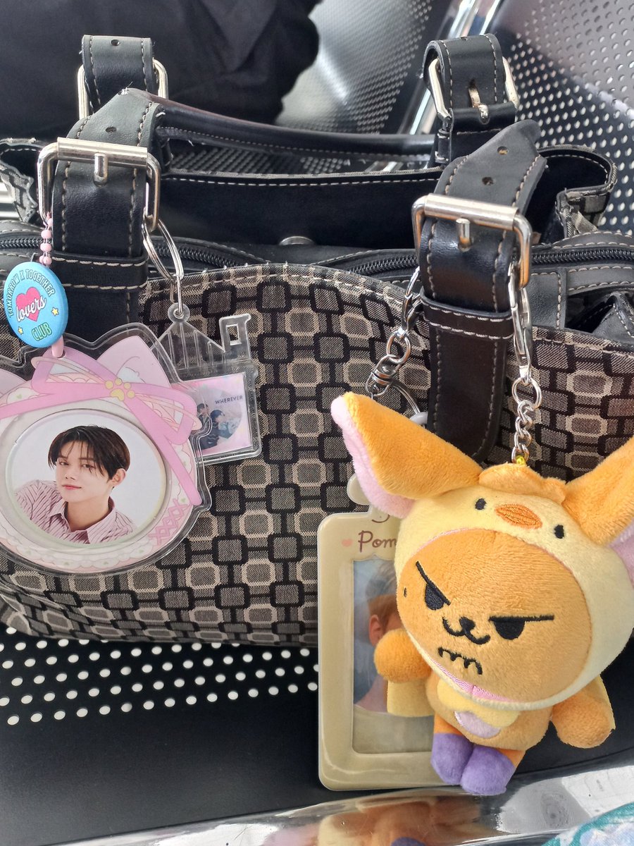 hi moas ! if u see me around moa later, don't be shy to approach me 💗
