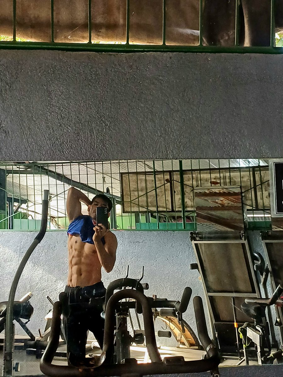 Iambenjamin32's tweet photo. #gym https://t.co/pkccrcIP2z