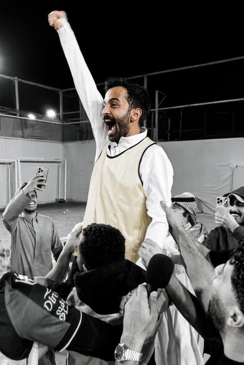 sevidlli's tweet photo. حناّ دخلنا مع الباب وحنّا نقول كذا☝🏻🖤 https://t.co/9RuqRBMTkP